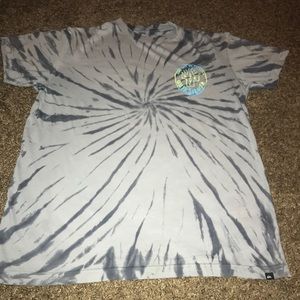 Quiksilver Shirts - Men's Quicksilver Tie Dye size large. Quiksilver Shirts - Men's Quicksilver Tie Dye size large.